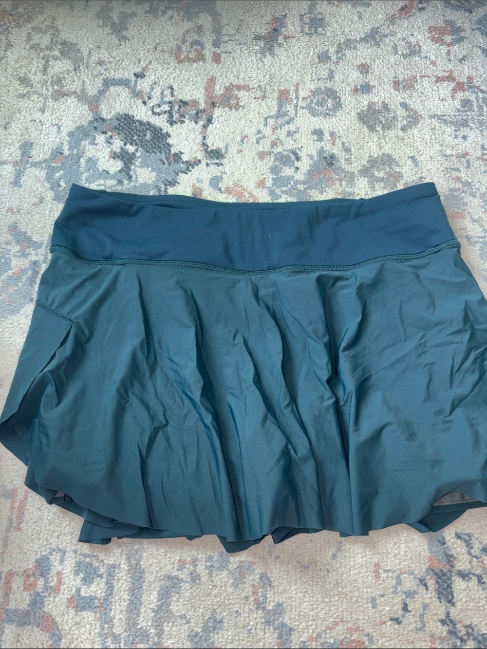 Lululemon skirt with spandex underneath size 6
